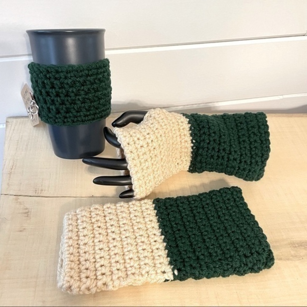 BUNDLE DEAL Handmade Gift Set Green Cream Cup Cozy Texting Glove Color Block - Picture 1 of 3